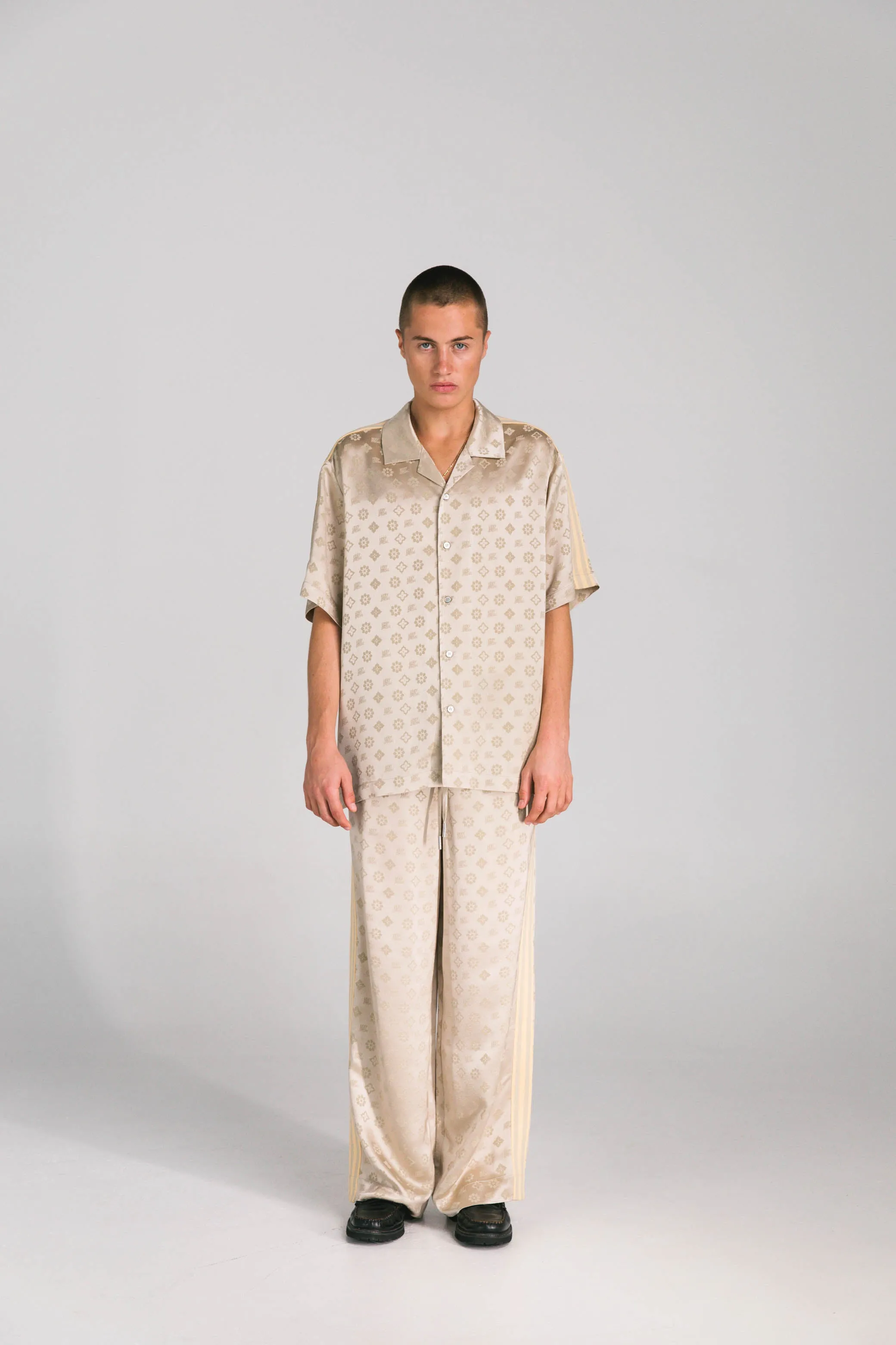 SOMETHING VERY SPECIAL - Jaquard Satin Resort Shirt - Sand