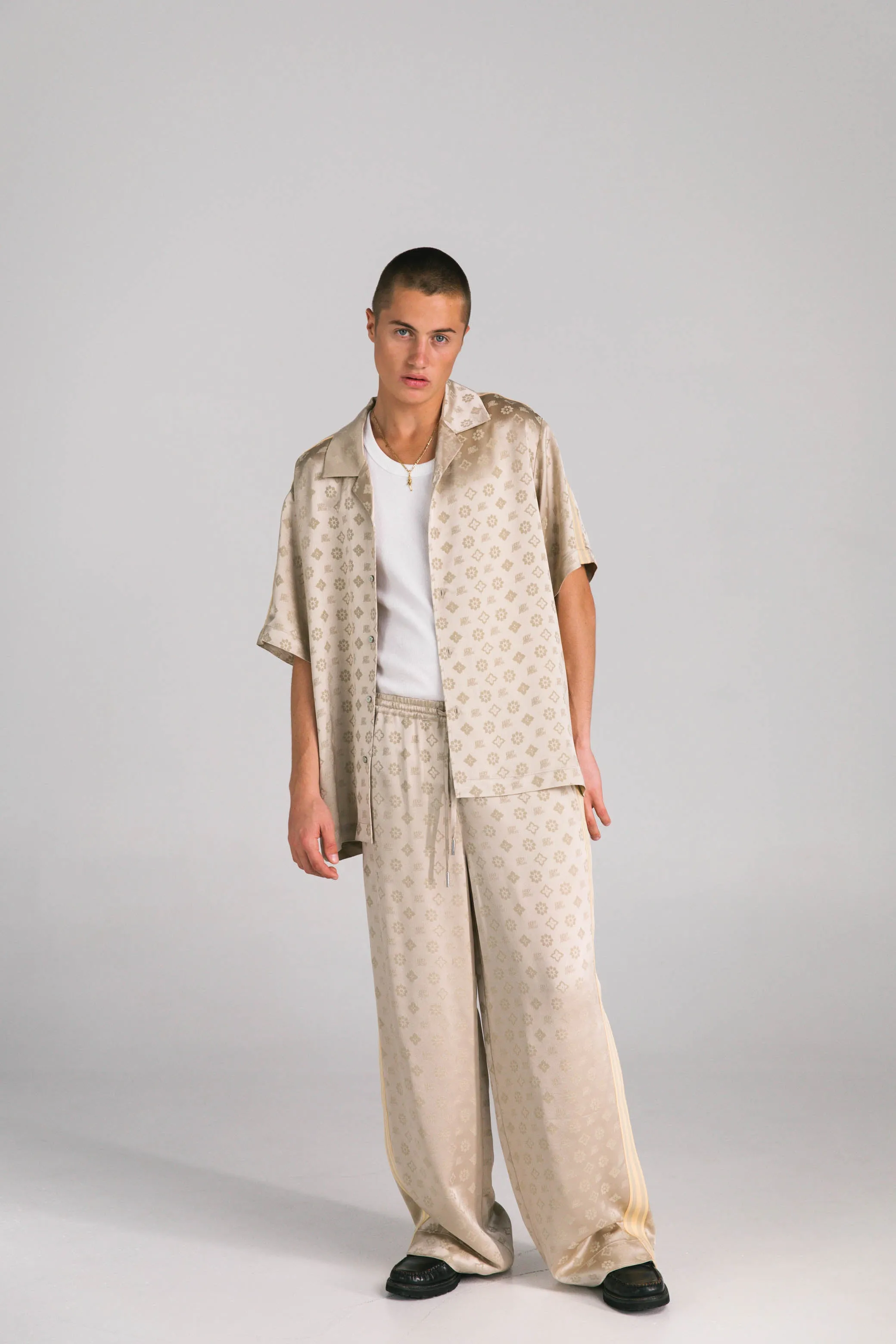 SOMETHING VERY SPECIAL - Jaquard Satin Resort Shirt - Sand